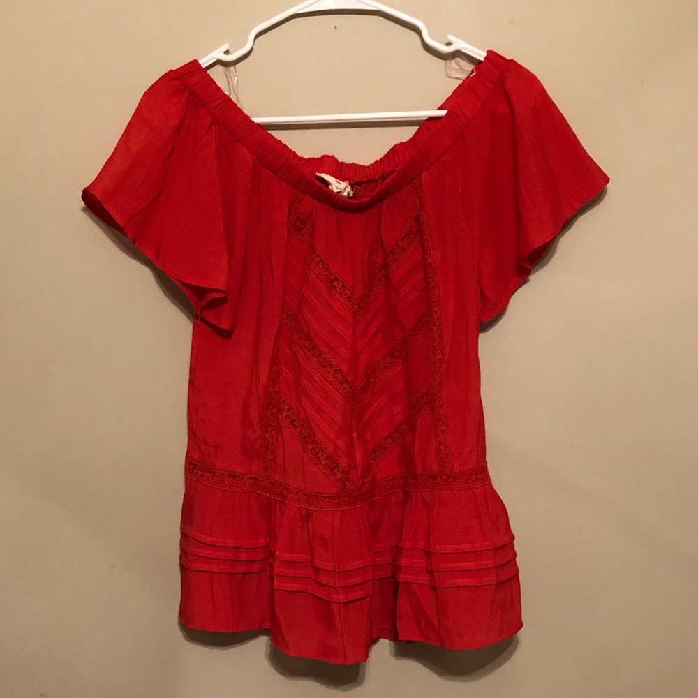 NWT off the shoulder shirt